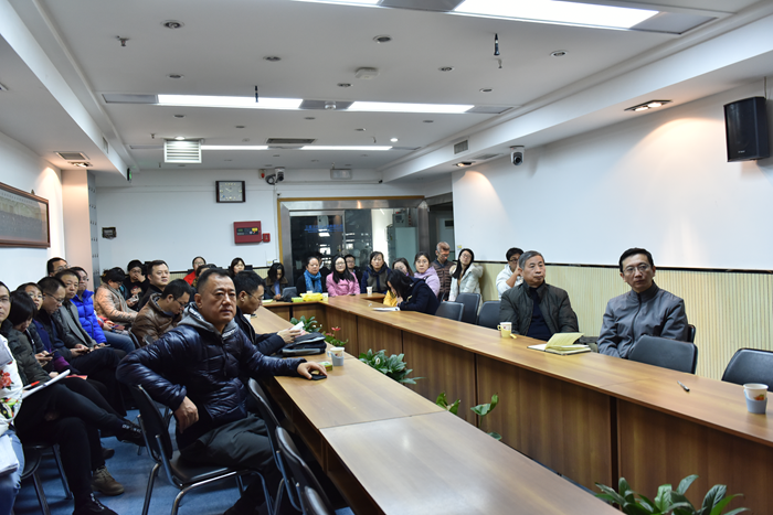 網(wǎng)絡(luò)教育學(xué)院教師觀看改革開(kāi)放四十周年大會(huì)