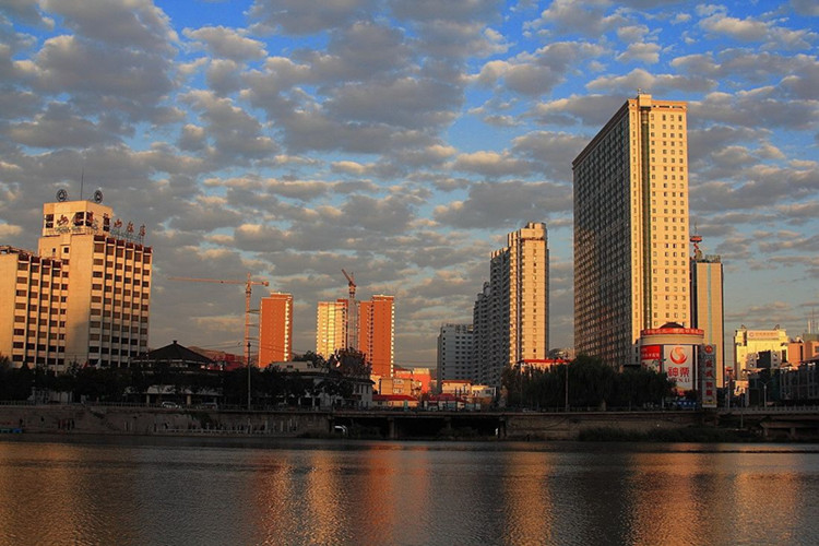 電子科技大學(xué)網(wǎng)絡(luò)教育學(xué)費(fèi)是多少？報名要什么條件？